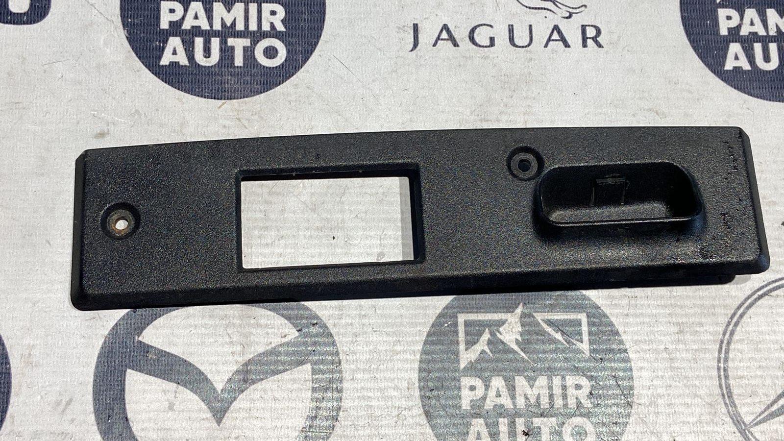 Обшивка крышки багажника Mercedes C/W203 2000-2008