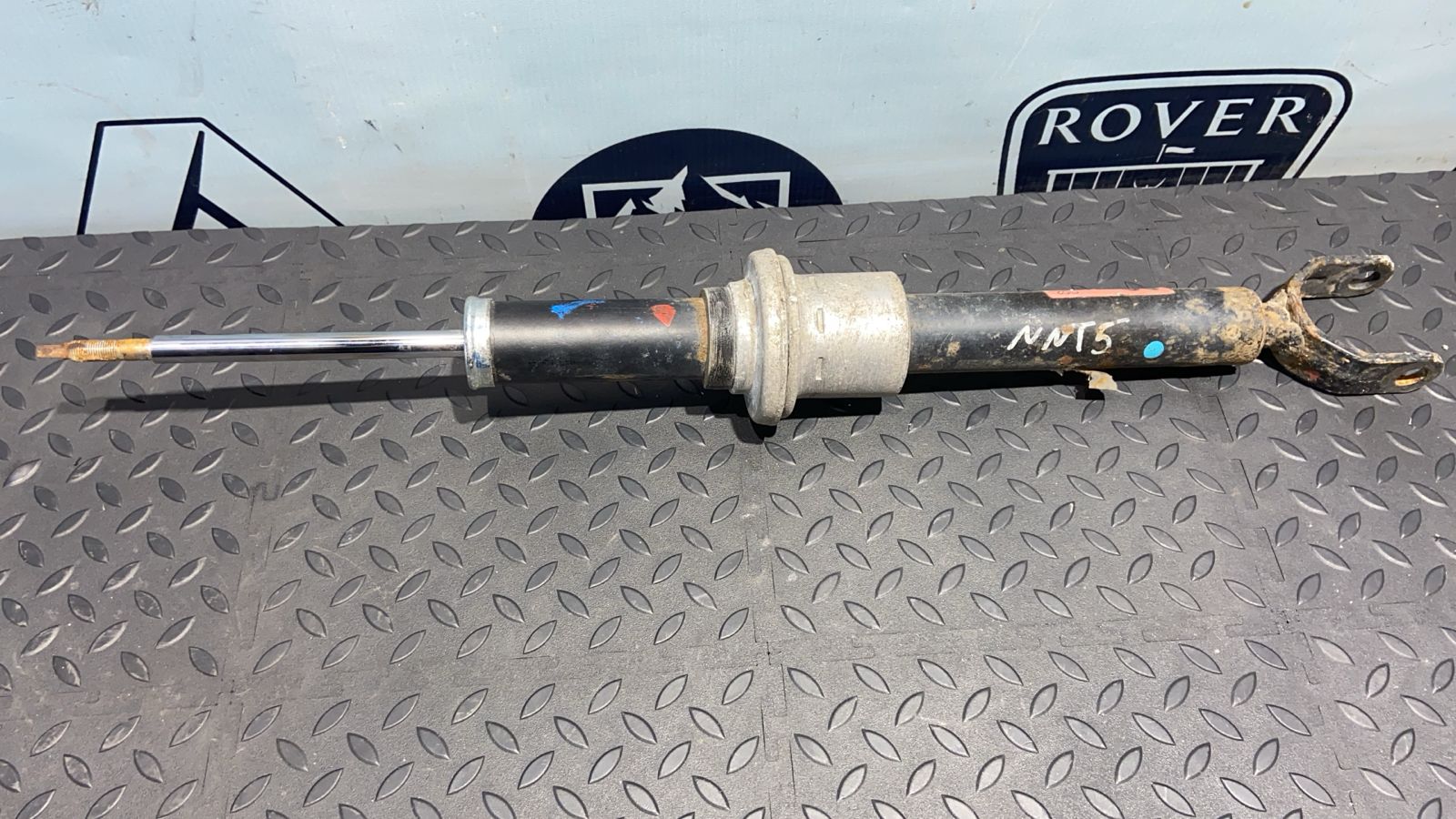 Амортизатор передний Mercedes E/W211 2002-2009