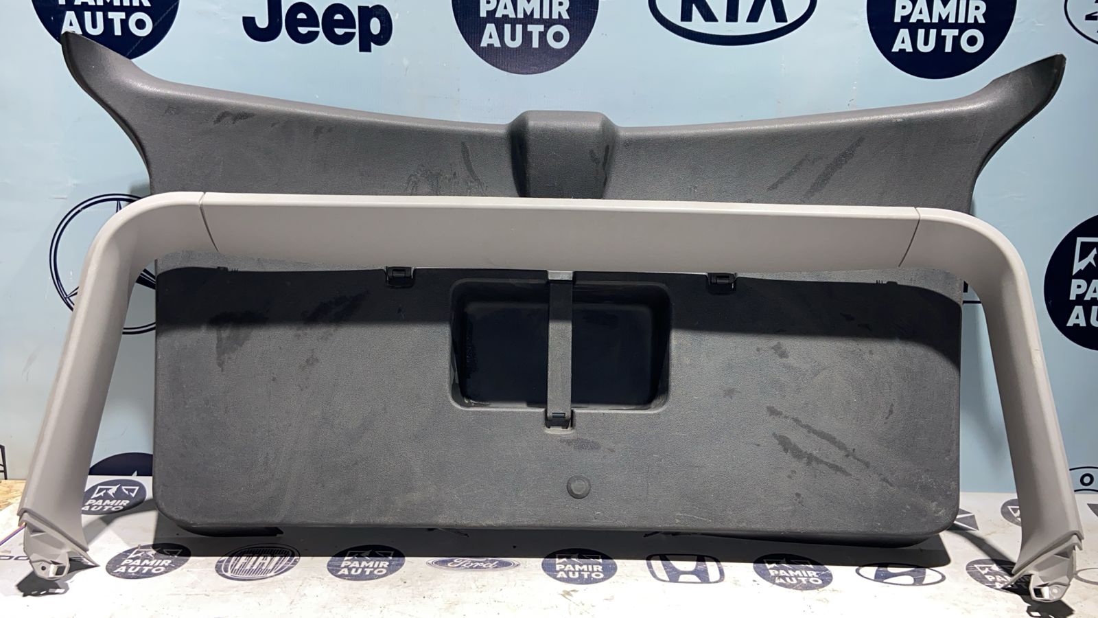 Обшивка двери багажника Opel Zafira/B 2005-2014