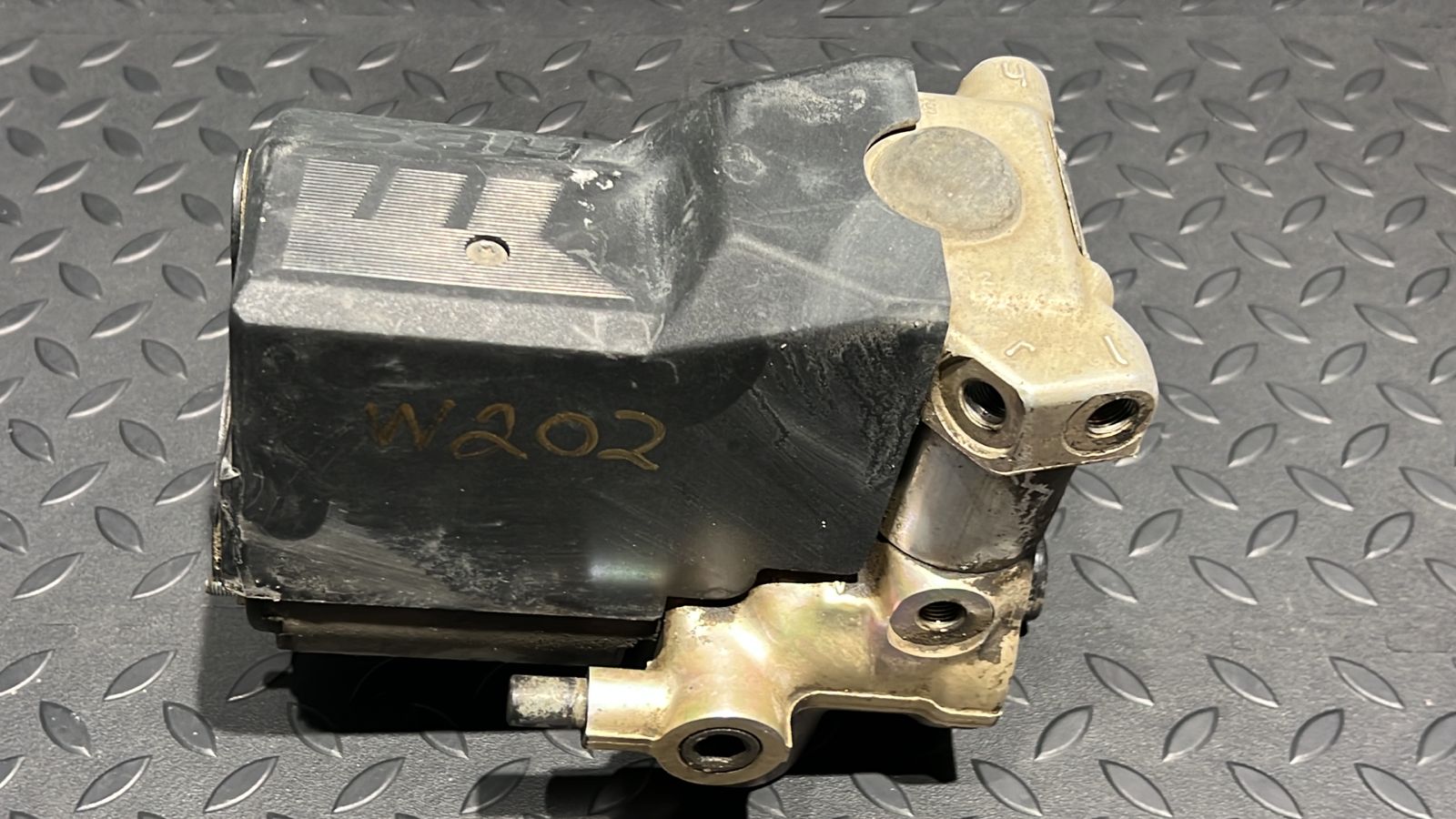 Блок ABS Mercedes C/W202 1993-2001