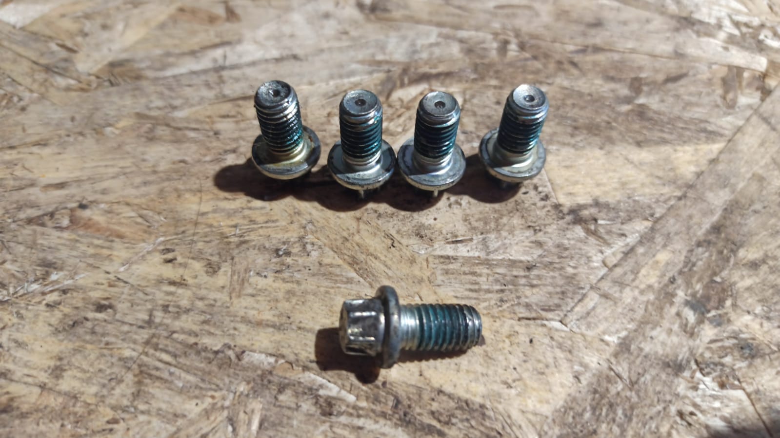 Болт корзины сцепления Opel Vectra/C 2002-2008