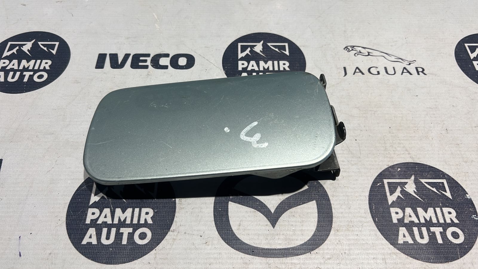 Лючок бензобака BMW 5/E39 1995-2004