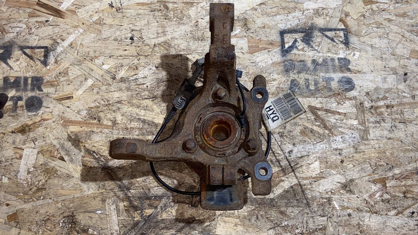 Кулак поворотный передний левый Opel Astra/H 2004-2014