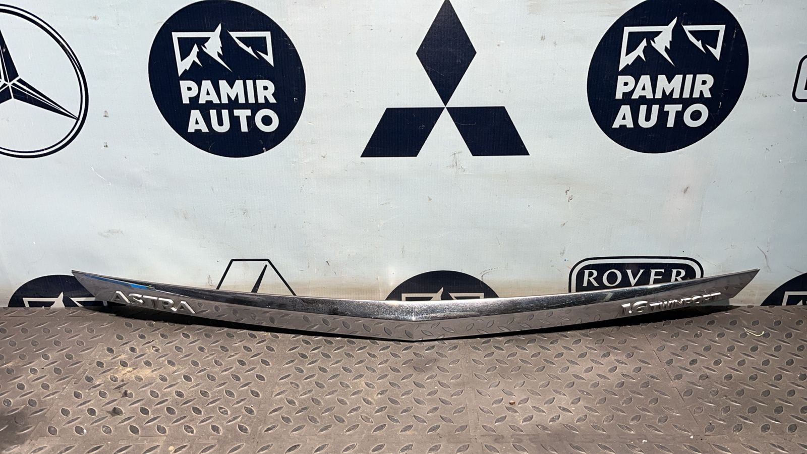 Накладка двери багажника Opel Astra/H 2004-2014