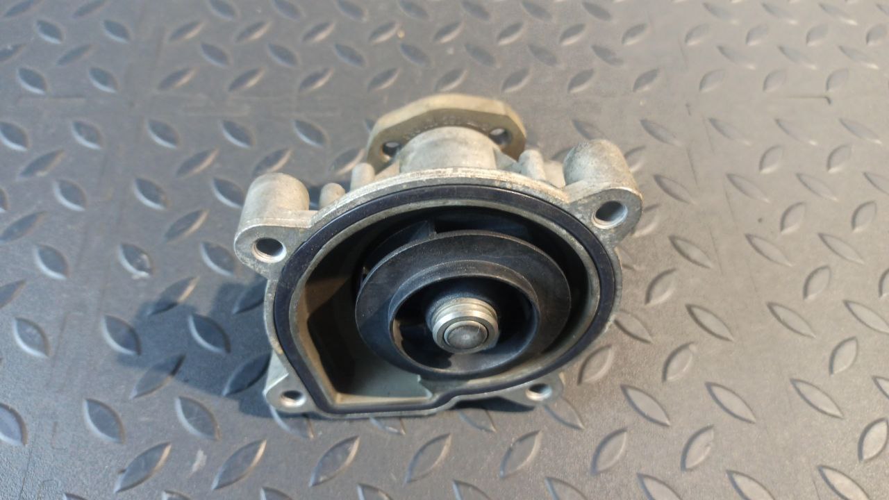 Насос водяной (Помпа) Volkswagen Golf/5 2003-2009