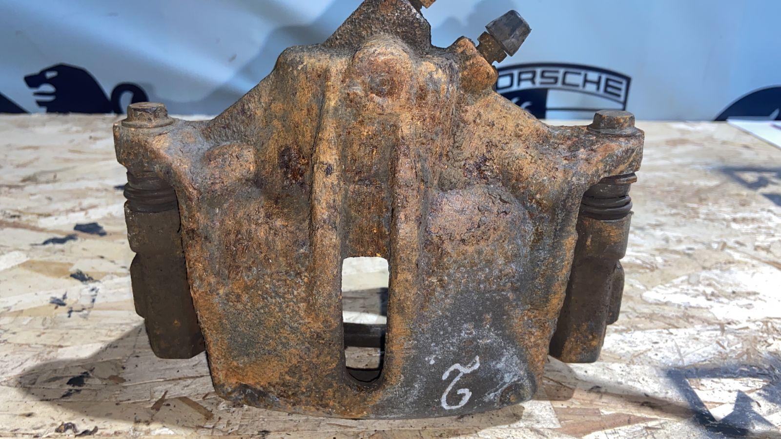 Суппорт передний левый Ford Mondeo/3 2000-2007