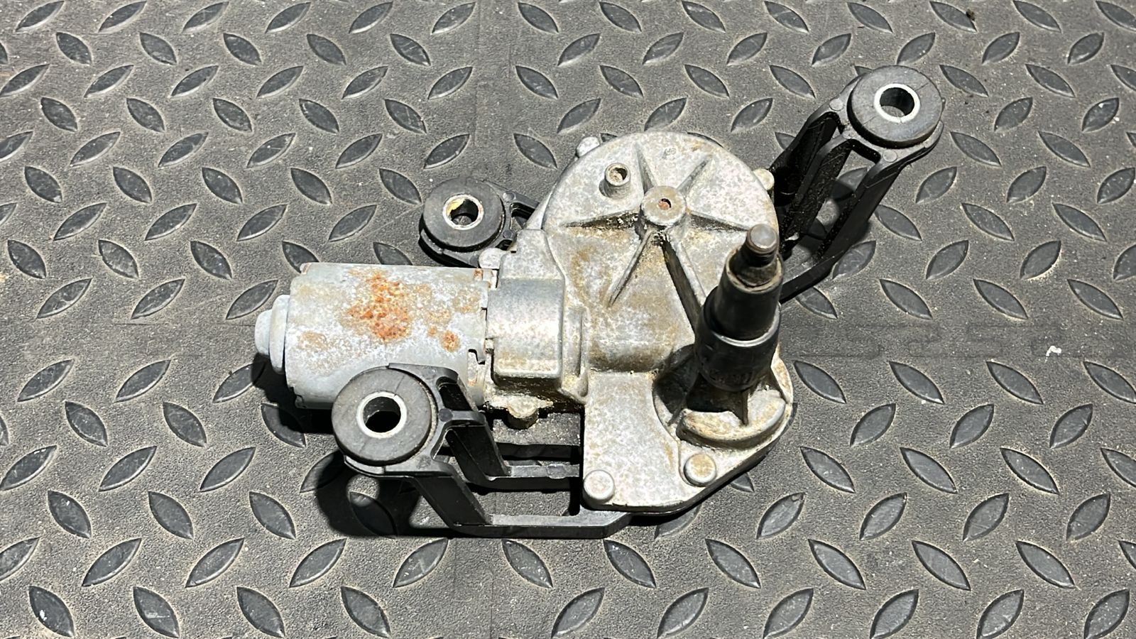 Моторчик стеклоочистителя задний Opel Signum 2003-2008