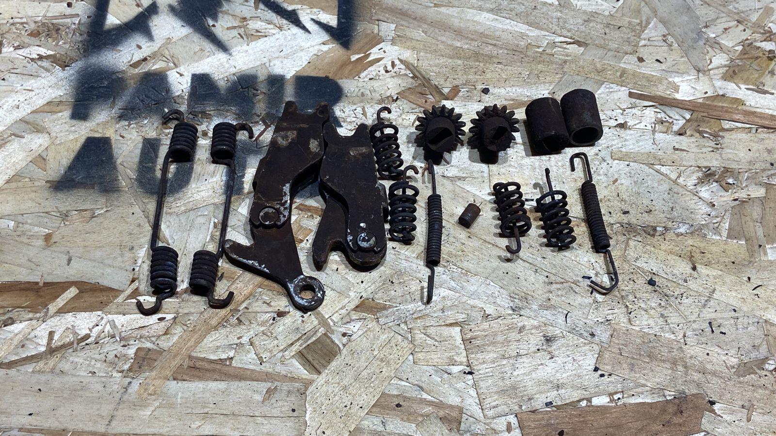 Механизм стояночного тормоза Mercedes C/W203 2000-2008