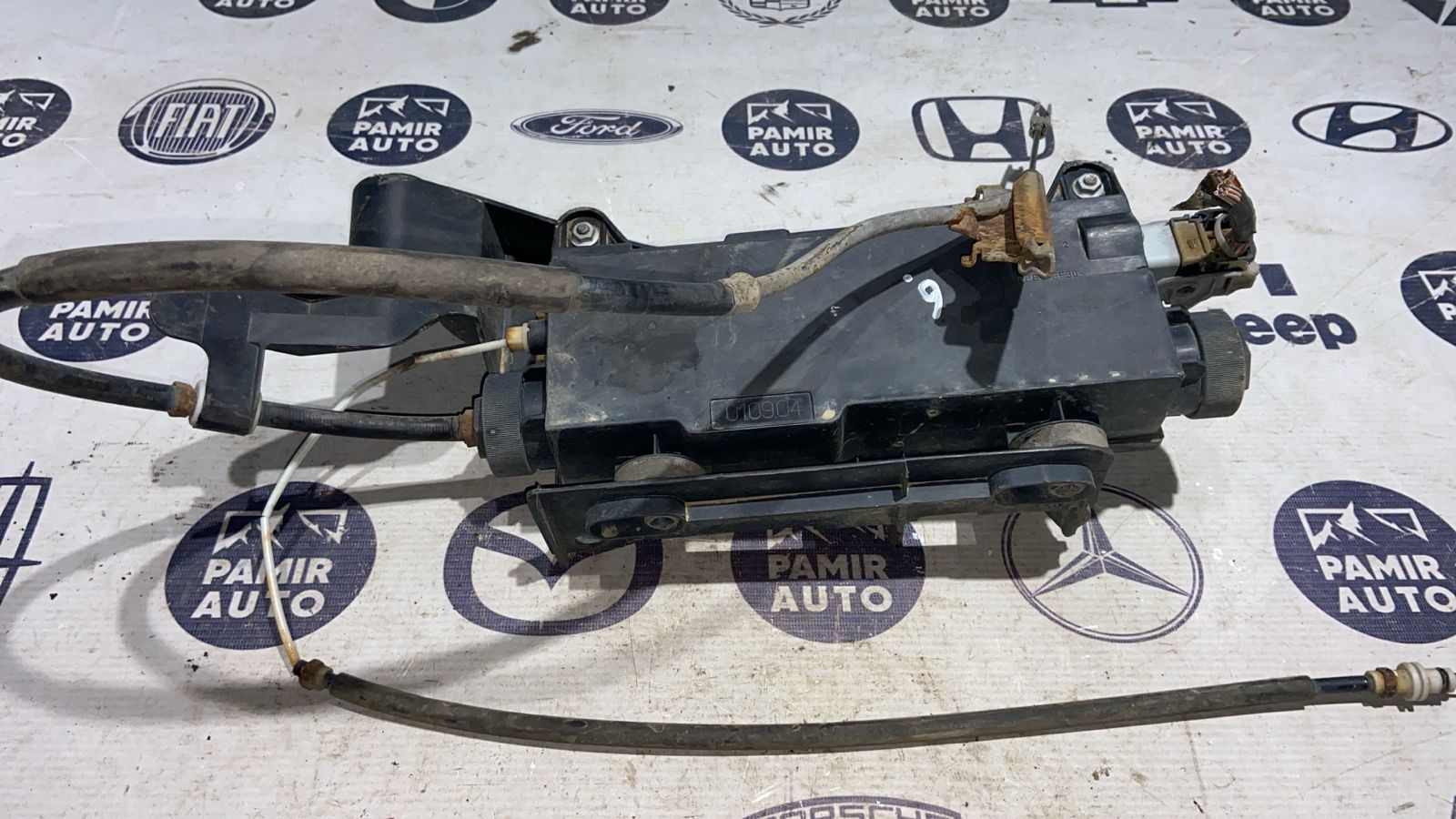 Блок управления стояночным тормозом Renault Scenic/2 2003-2009