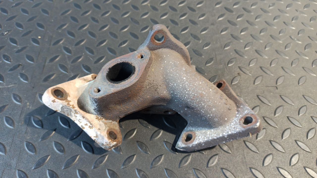 Коллектор выпускной Mercedes E/W211 2002-2009