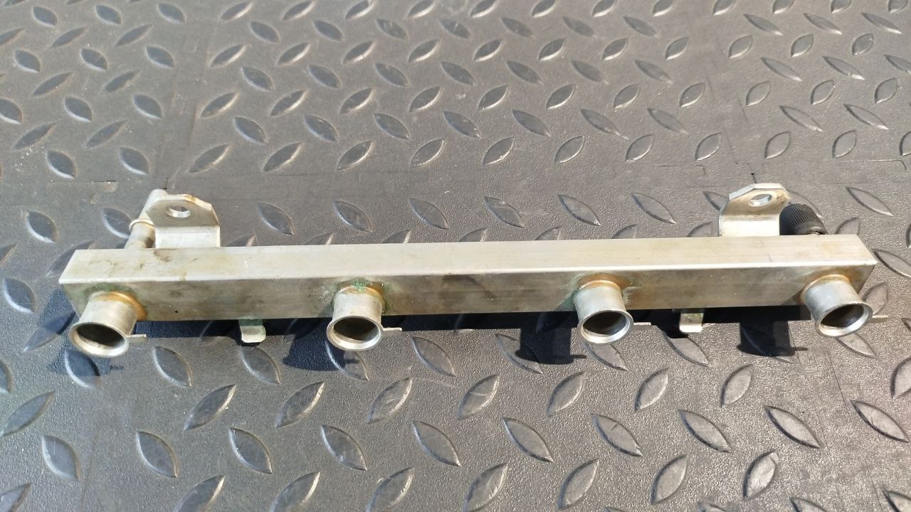 Рампа топливная Opel Astra/H 2004-2014