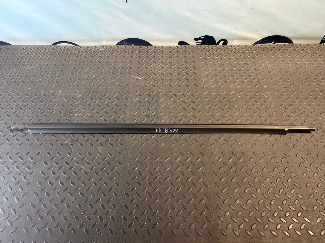 Уплотнитель двери передний правый Ford Mondeo/3 2000-2007