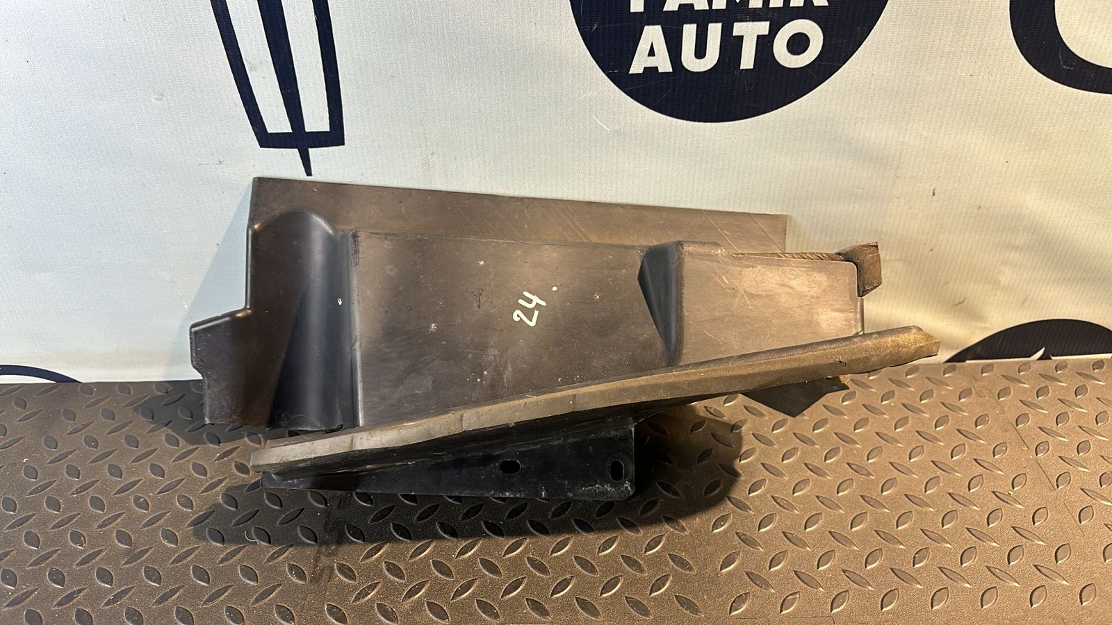 Воздуховод радиатора правый Ford Transit 2006-2013