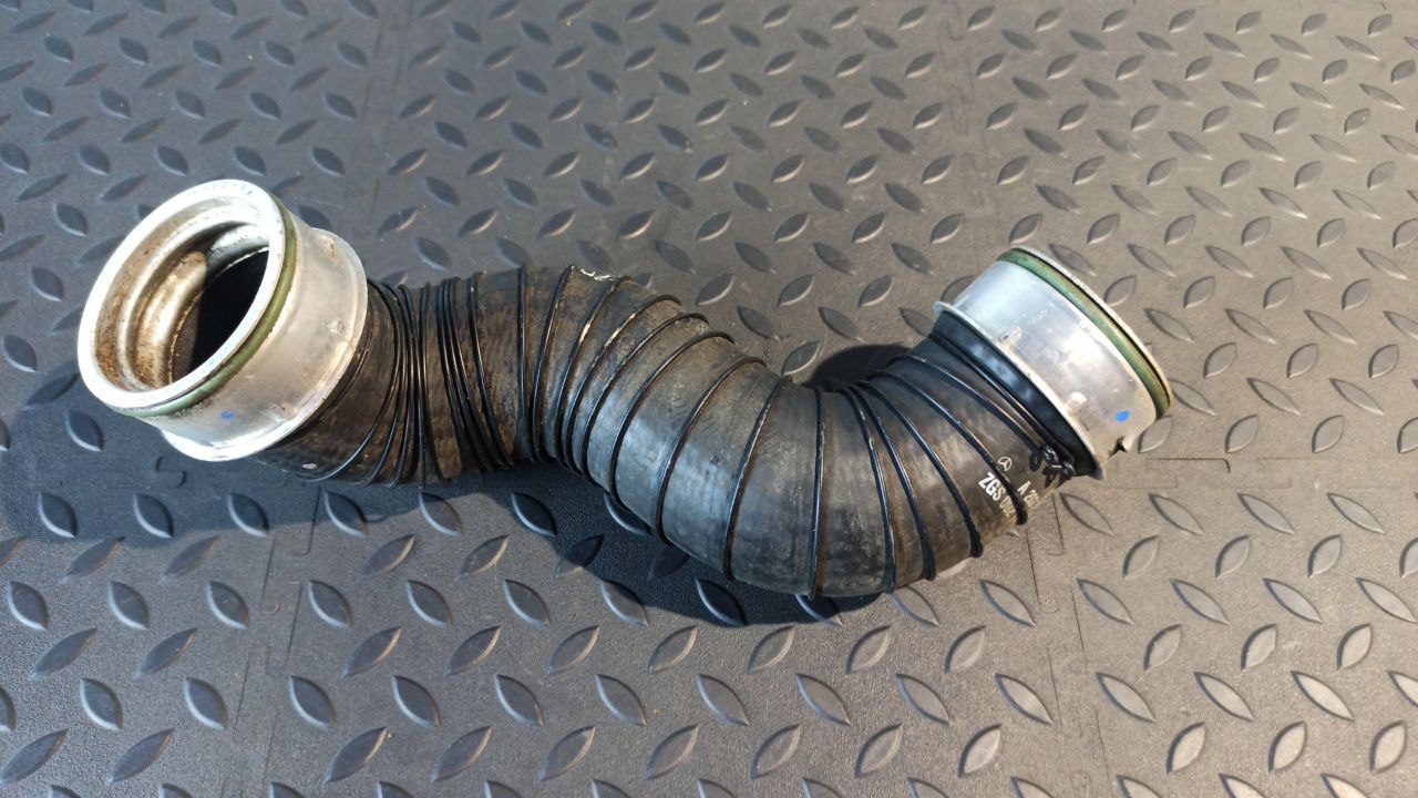 Патрубок интеркулера Mercedes C/W203 2000-2008