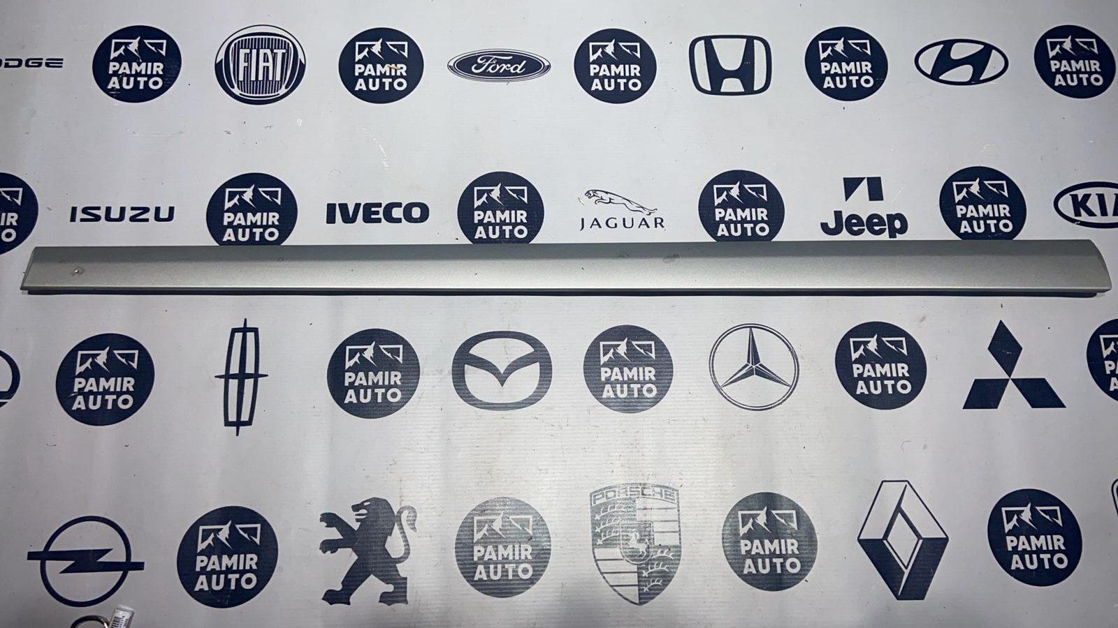 Молдинг двери передний левый Mercedes C/W203 2000-2008