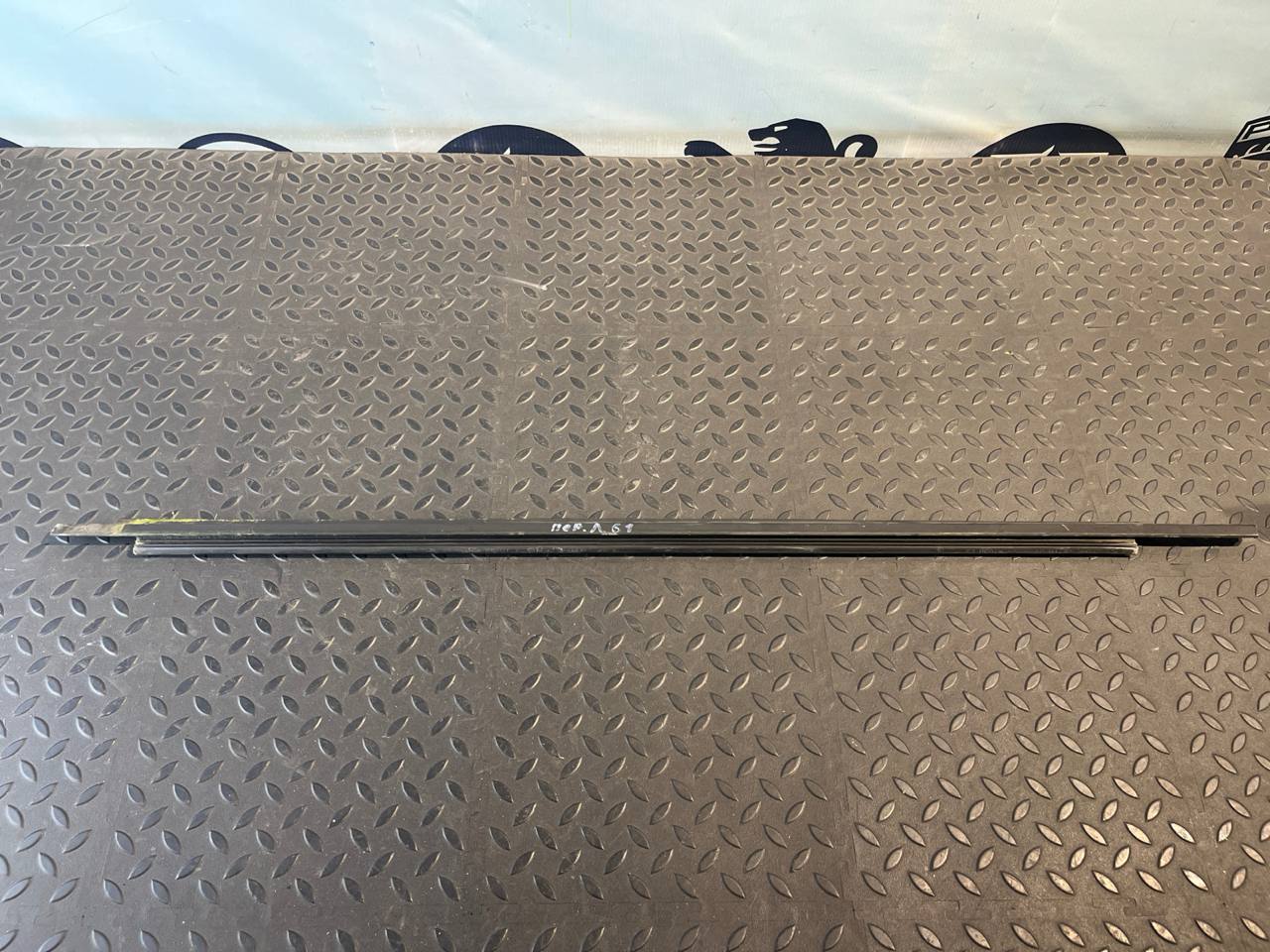 Уплотнитель двери передний левый Ford Mondeo/3 2000-2007