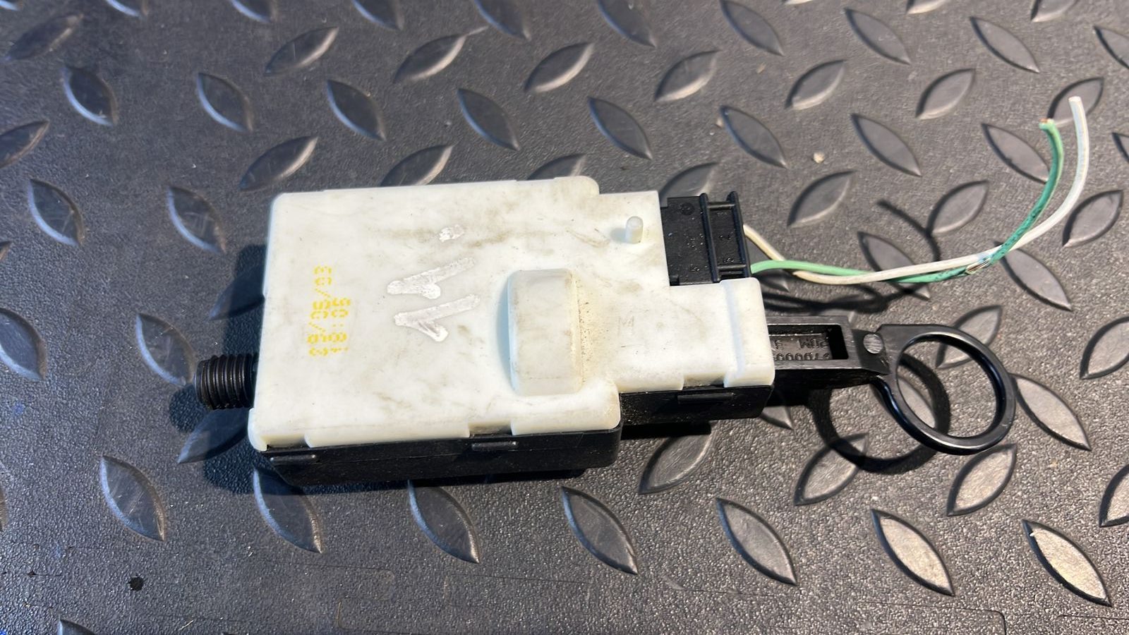 Активатор замка крышки топливного бака Renault Megane/2 2002-2009