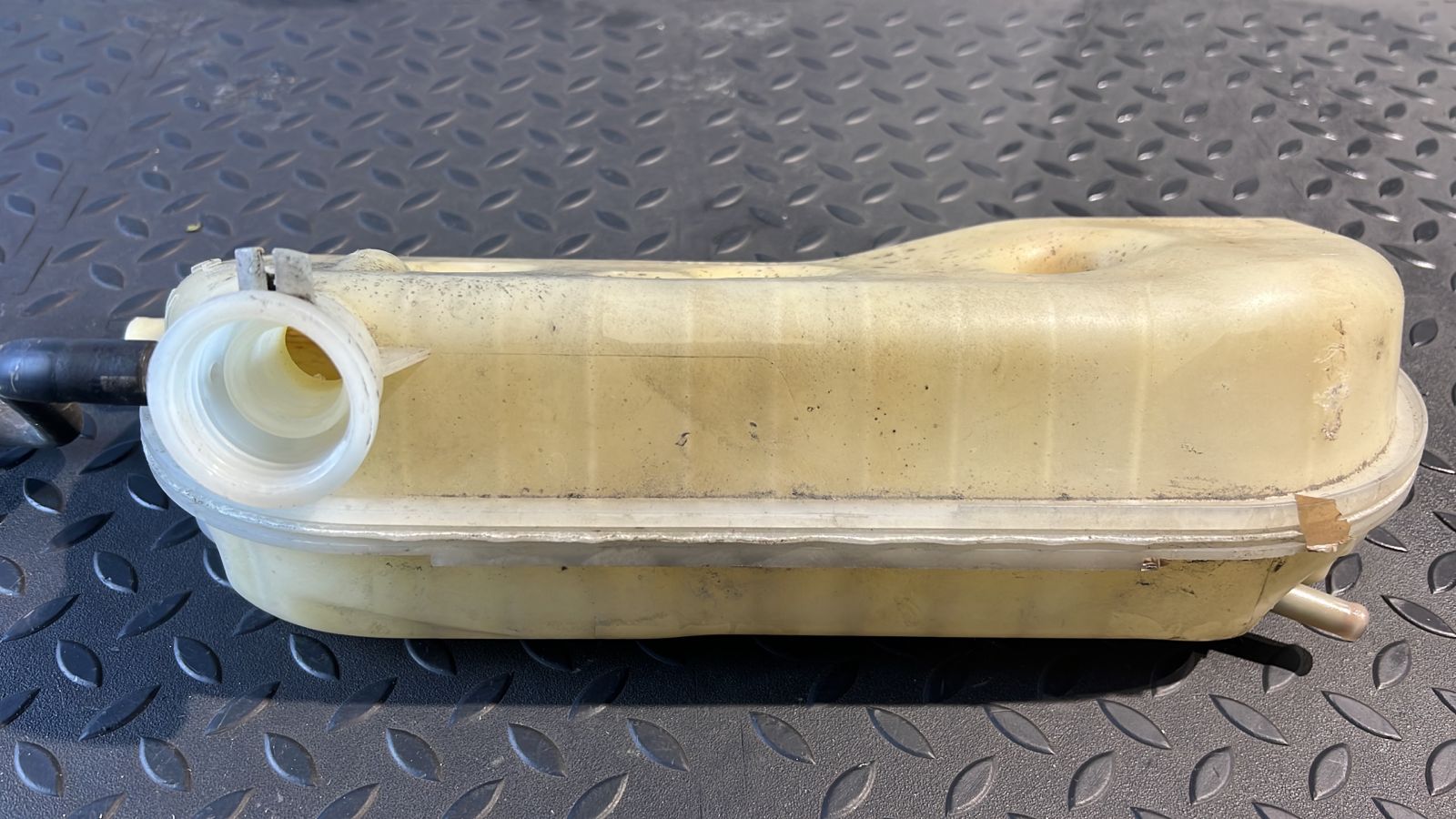 Бачок расширительный Toyota Avensis/2 2003-2009