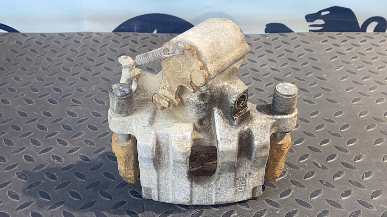 Суппорт задний левый Opel Signum 2003-2008