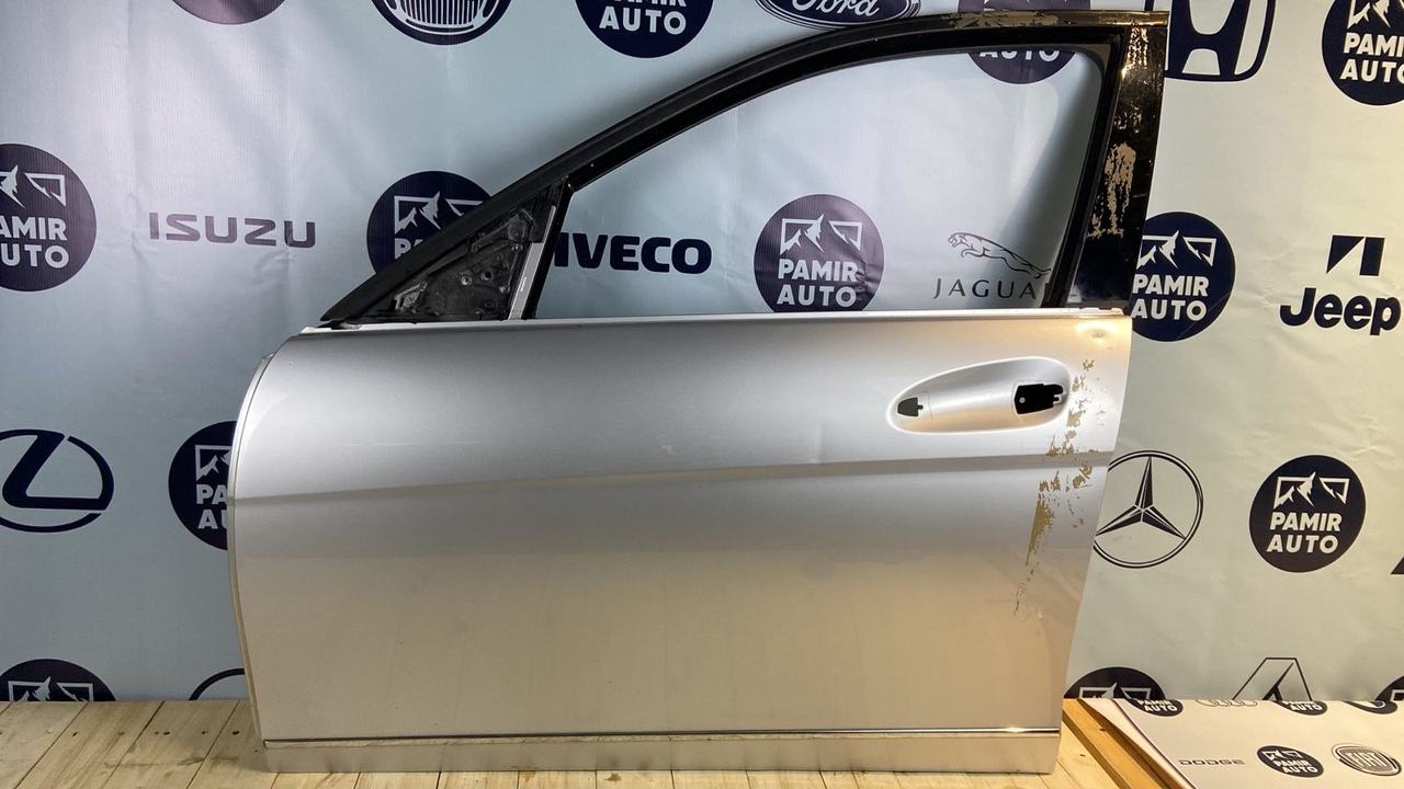 Дверь передняя левая Mercedes C/W204 2006-2015