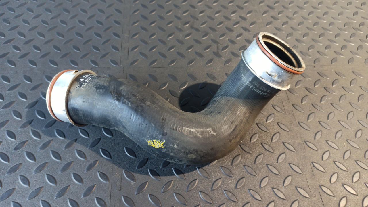 Патрубок интеркулера Mercedes C/W203 2000-2008