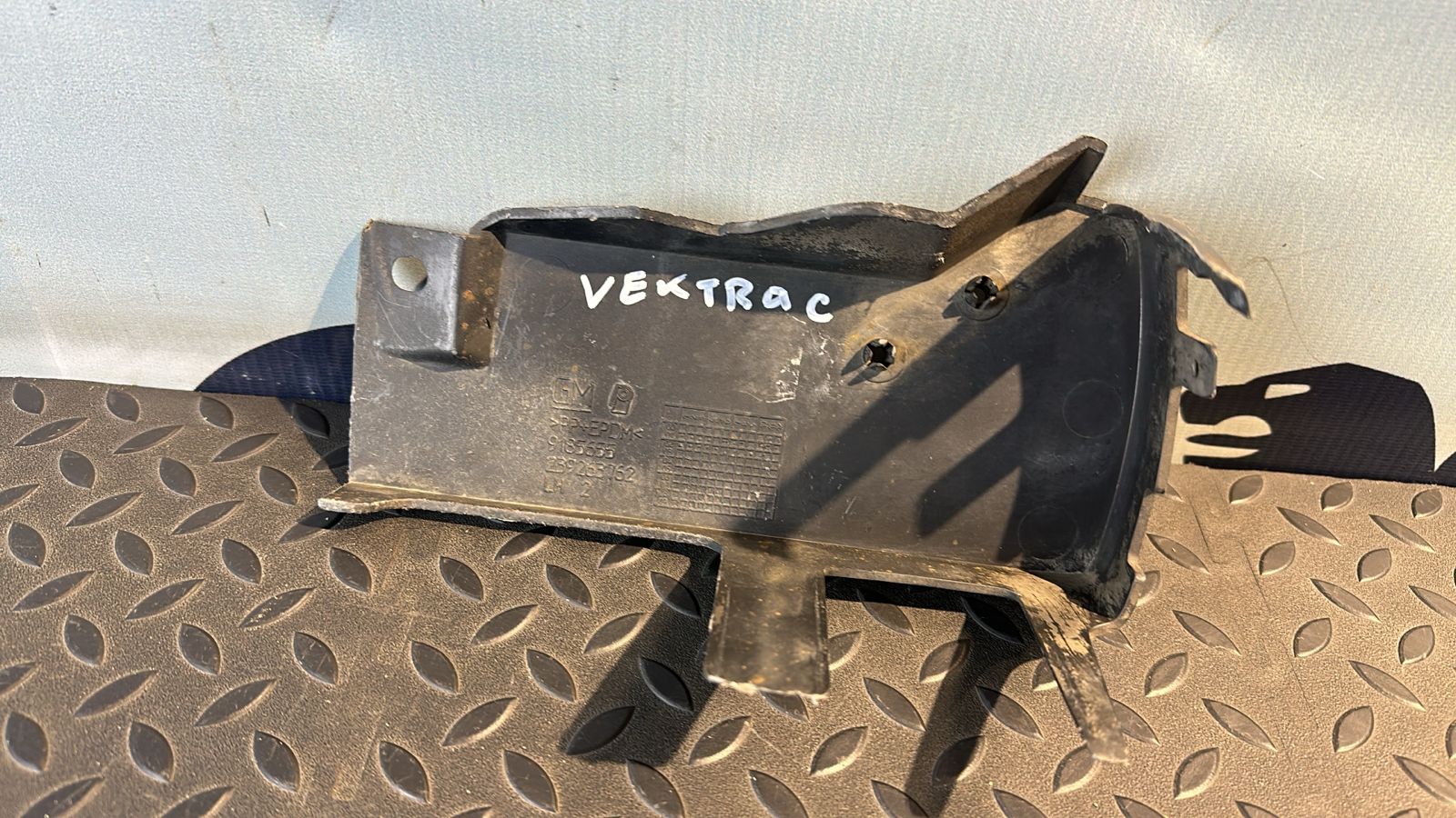 Накладка порога левая Opel Vectra/C 2002-2008