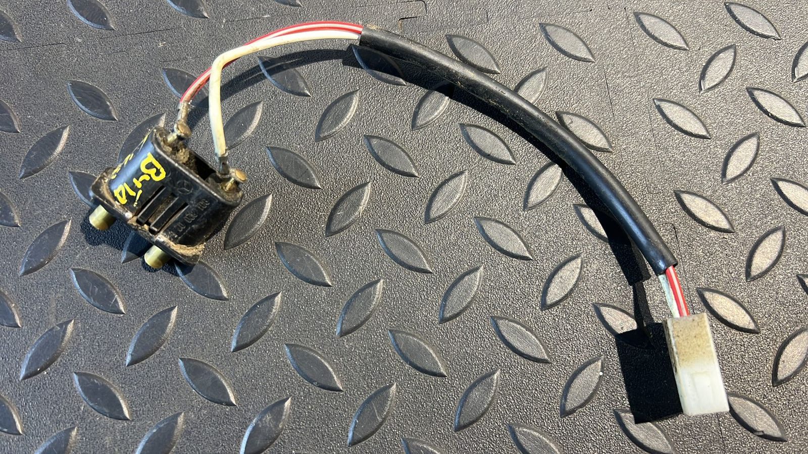 Выключатель концевой Mercedes Vito/W638 1996-2003