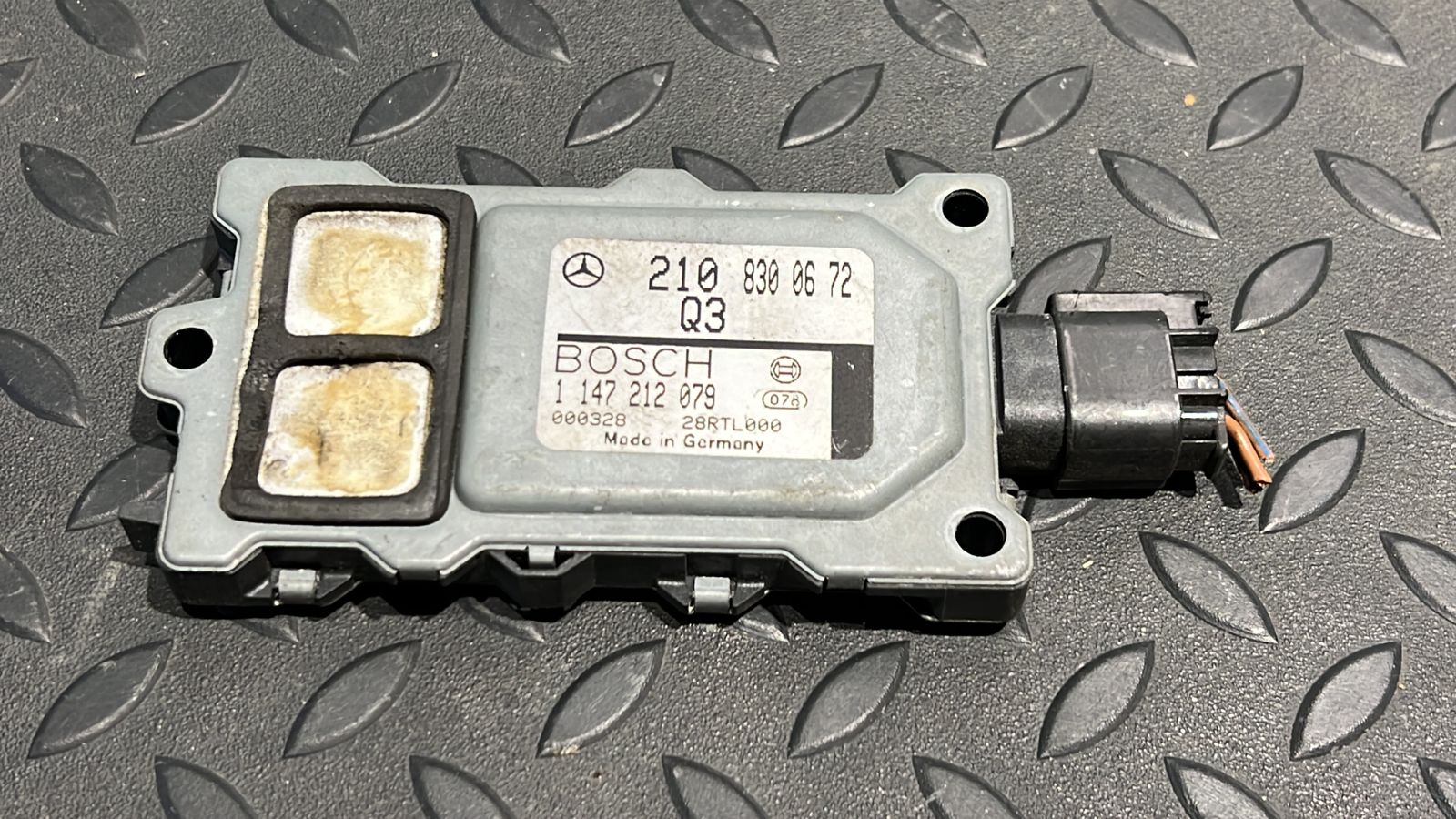 Датчик контроля воздуха Mercedes E/W210 1995-2003