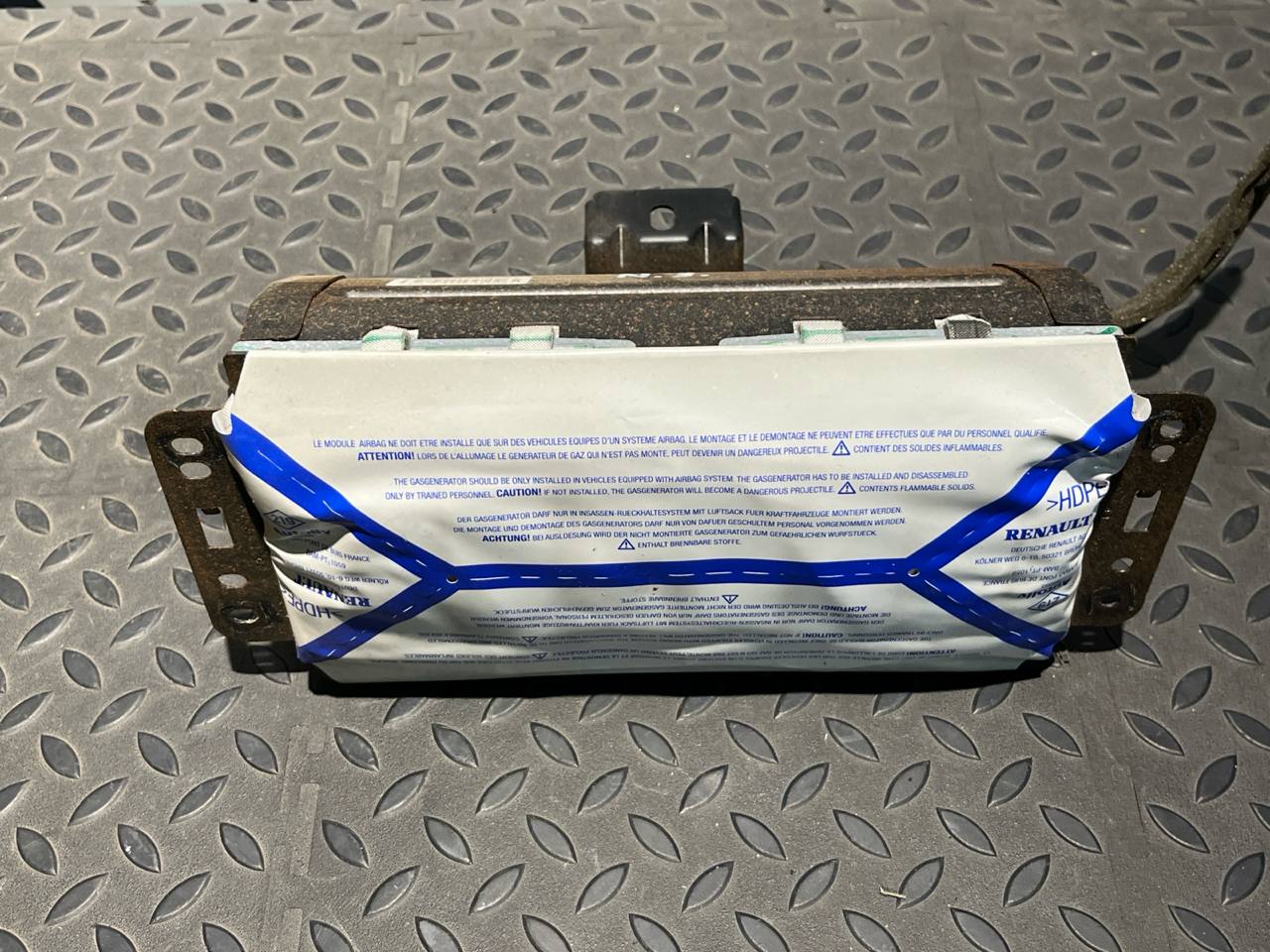 Подушка безопасности в торпедо Renault Megane/2 2002-2009