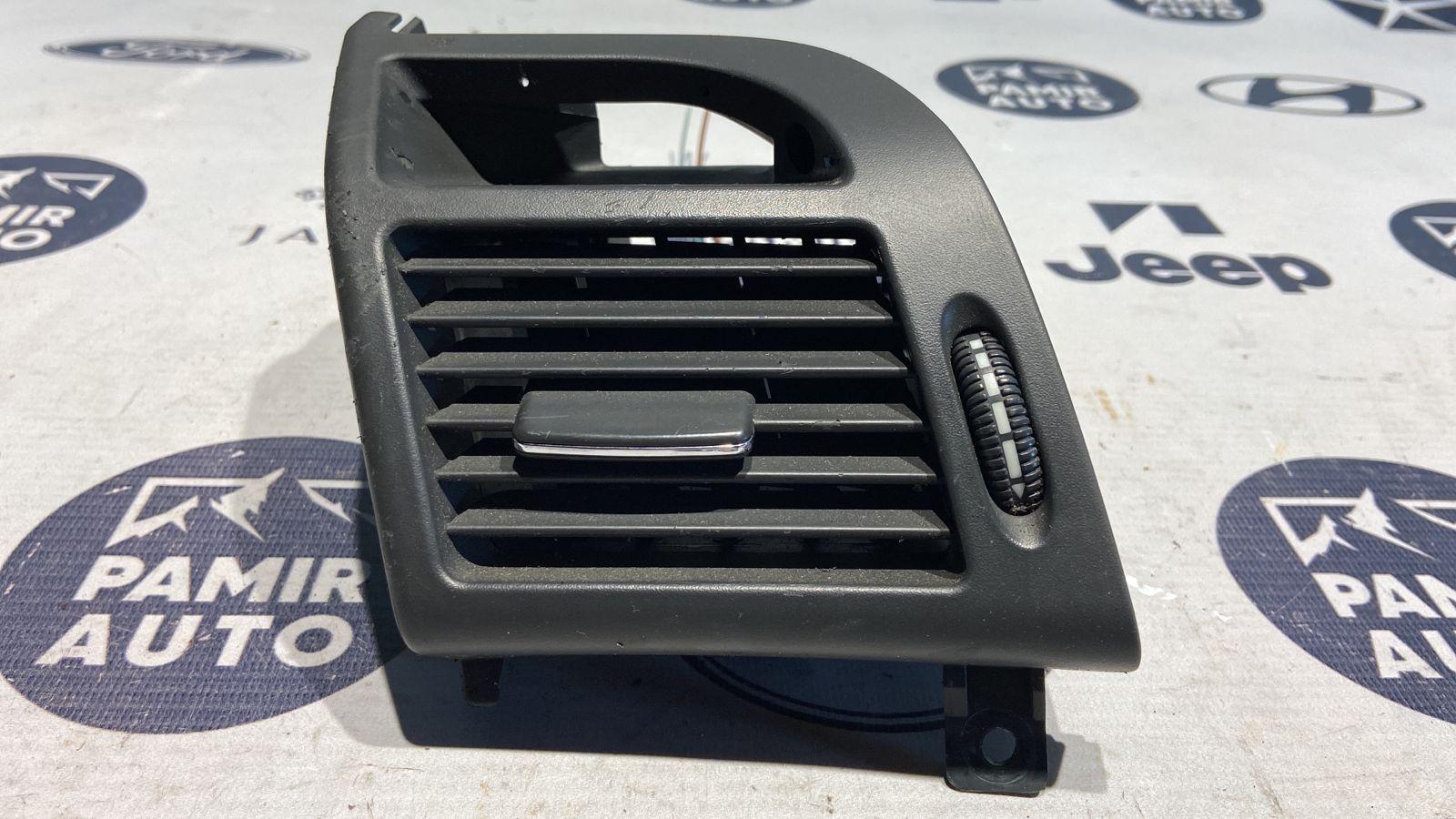 Дефлектор воздушный левый Mercedes E/W211 2002-2009