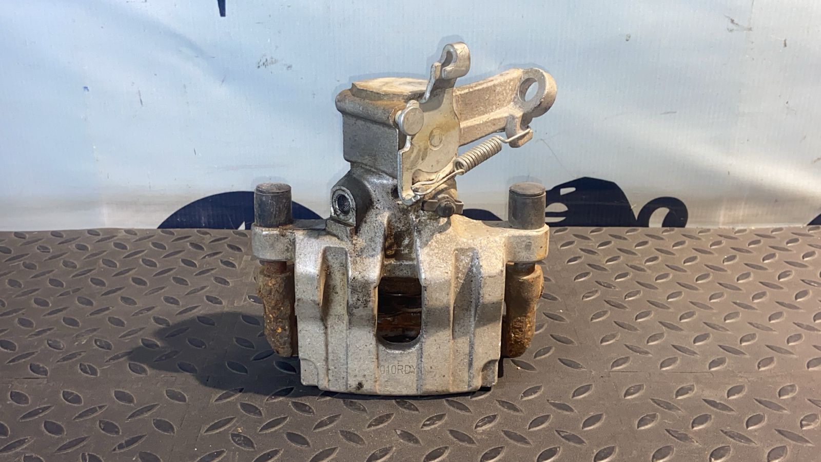 Суппорт задний правый Opel Signum 2003-2008