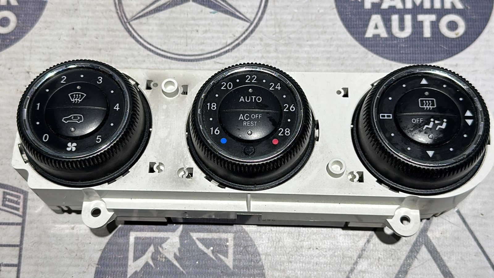 Блок управления климатом Mercedes M/W163 1997-2005