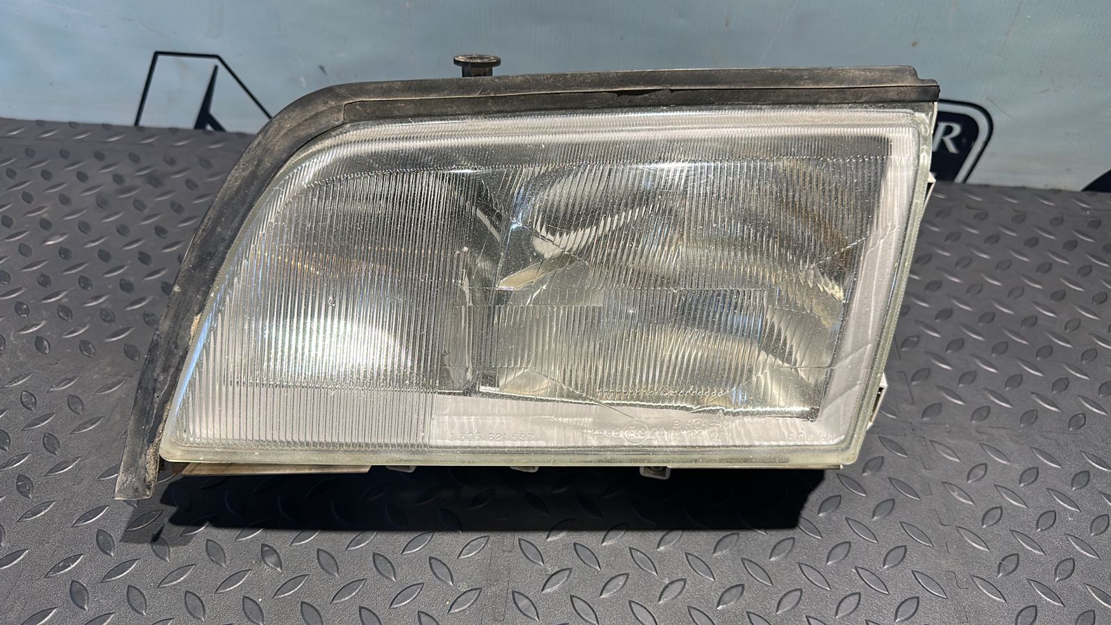 Фара левая Mercedes C/W202 1993-2001