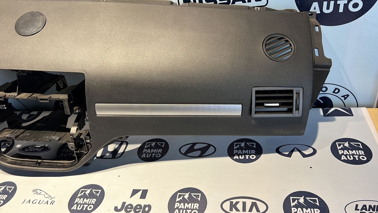 Дефлектор воздушный правый Ford C-Max 2003-2010