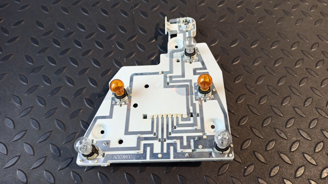 Плата заднего фонаря правая Mercedes E/W211 2002-2009