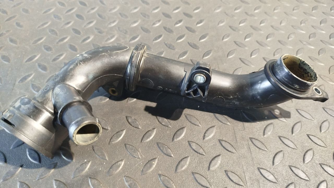 Трубка ОЖ Mercedes C/W204 2006-2015
