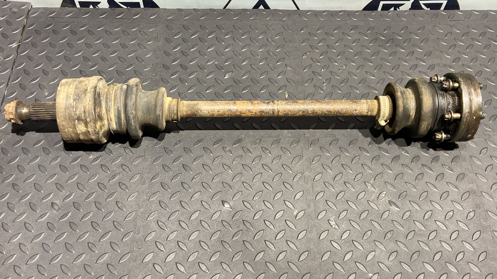 Полуось задняя левая Mercedes C/W202 1993-2001