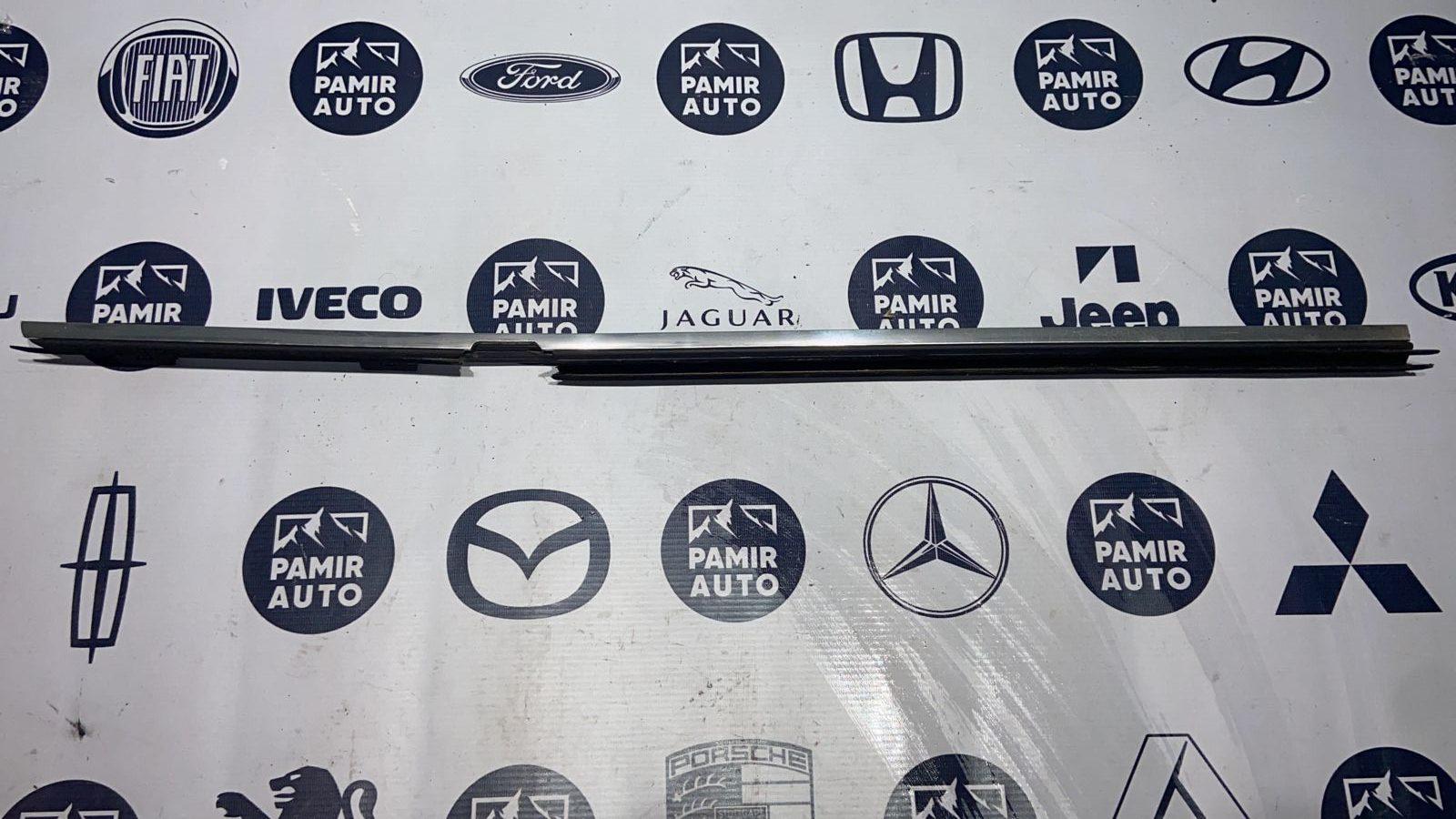 Уплотнитель двери задний правый BMW 5/E39 1995-2004