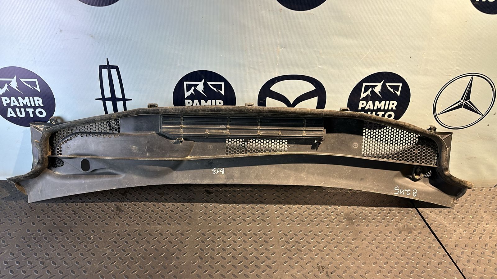 Решетка под лобовое стекло (Жабо) Mercedes B/W245 2005-2011