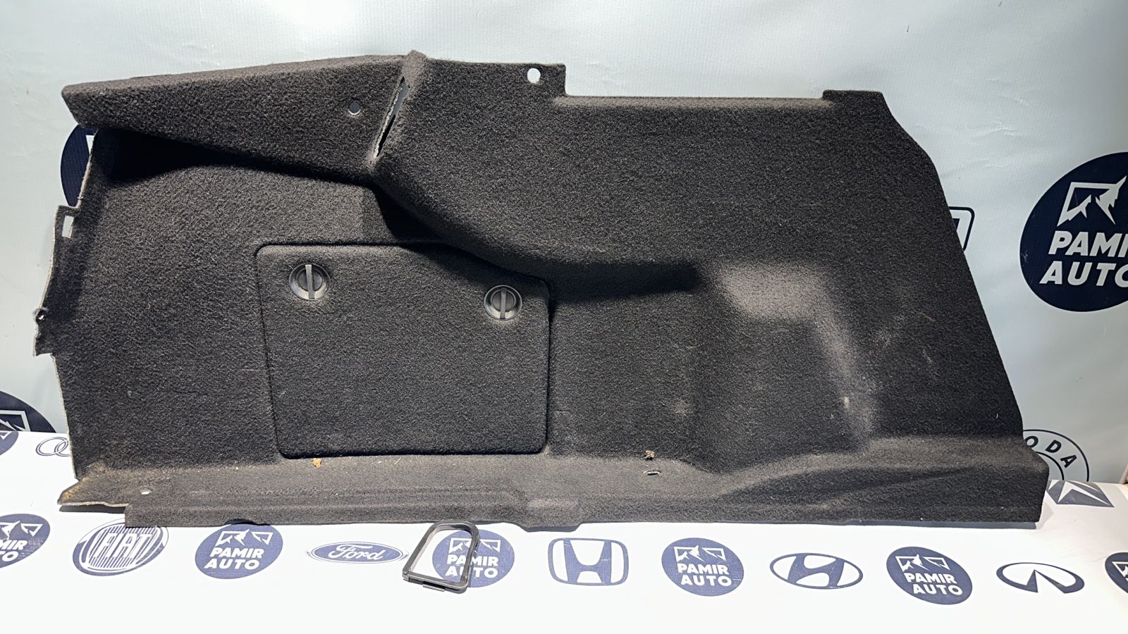 Обшивка багажника левая Mercedes E/W211 2002-2009