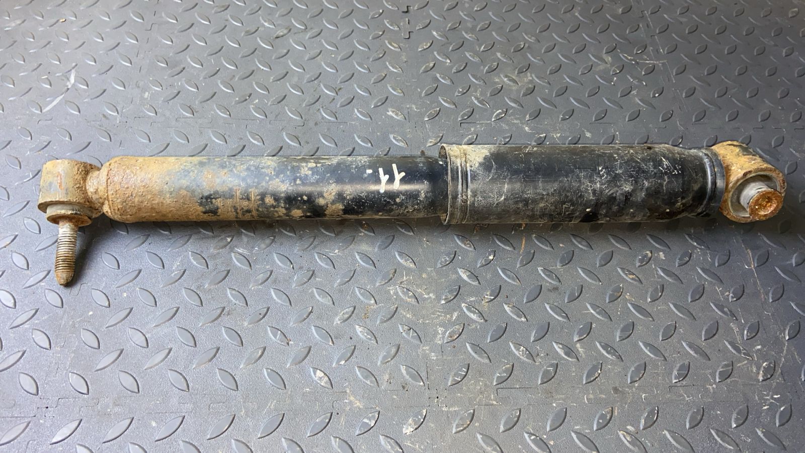 Амортизатор задний Renault Megane/2 2002-2009