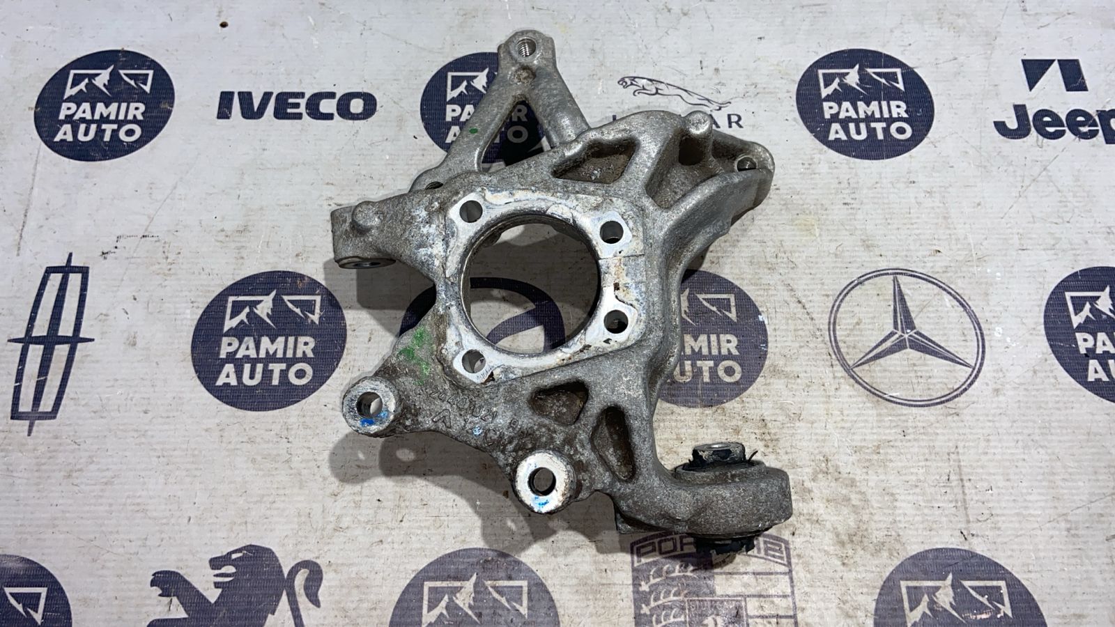 Кулак поворотный задний правый Opel Vectra/C 2002-2008