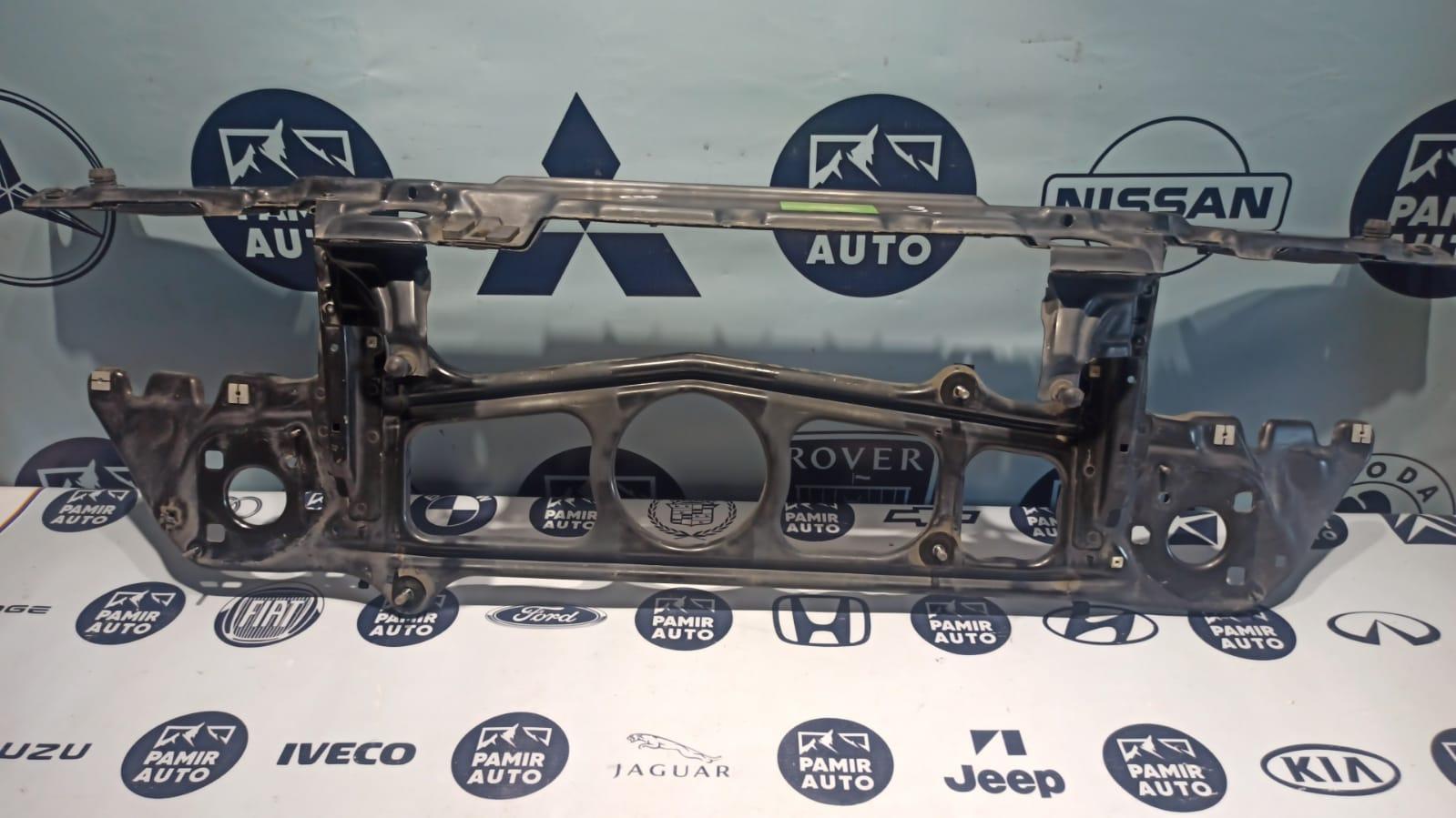 Панель передняя (Телевизор) BMW 5/E39 1995-2004