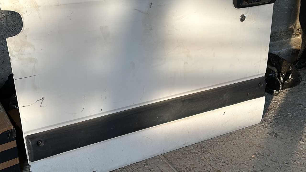 Накладка двери сдвижной правая Opel Movano/A 2003-2010