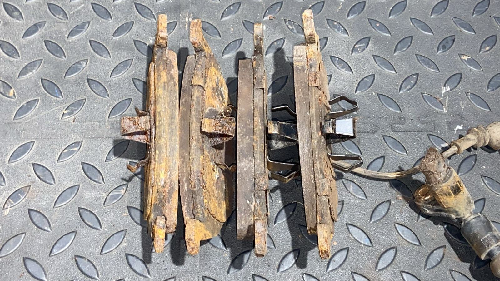 Колодки тормозные передние Volkswagen Golf/4 1997-2006