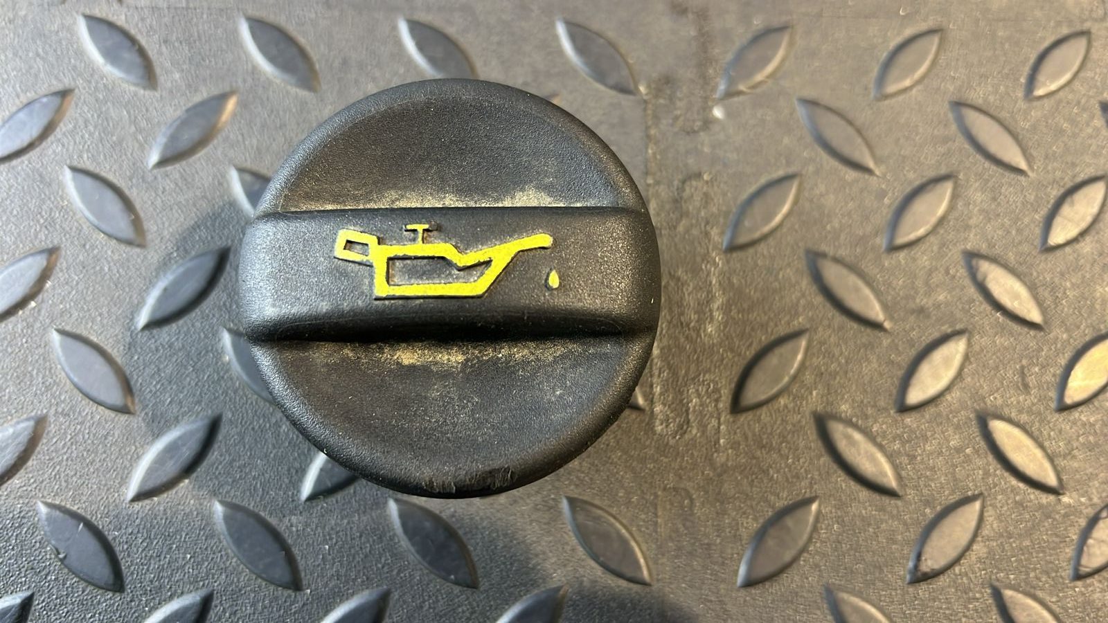 Крышка маслозаливной горловины Ford Focus/2 2004-2011