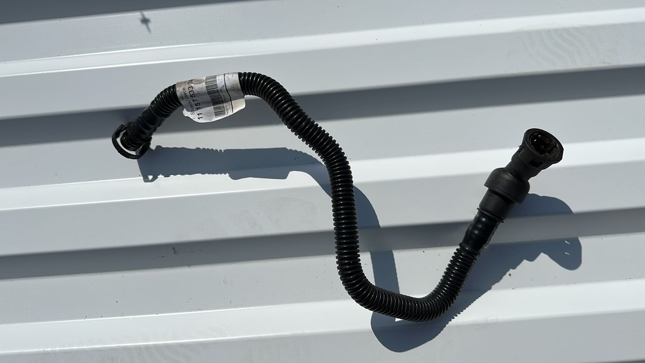 Патрубок картерных газов BMW 1/E87 2004-2011