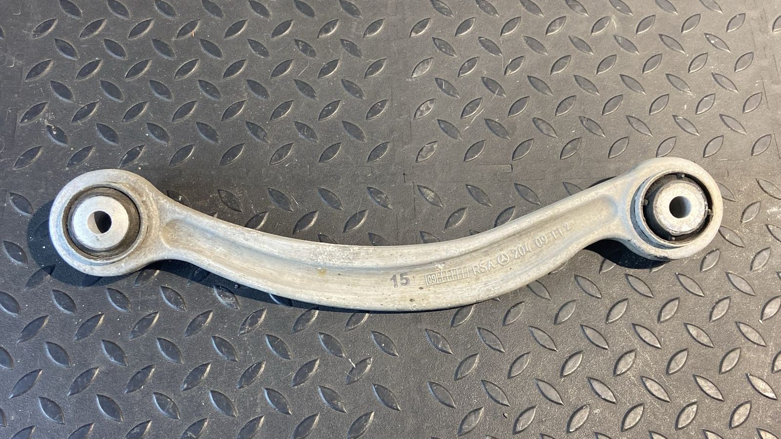 Рычаг задний правый Mercedes C/W204 2006-2015