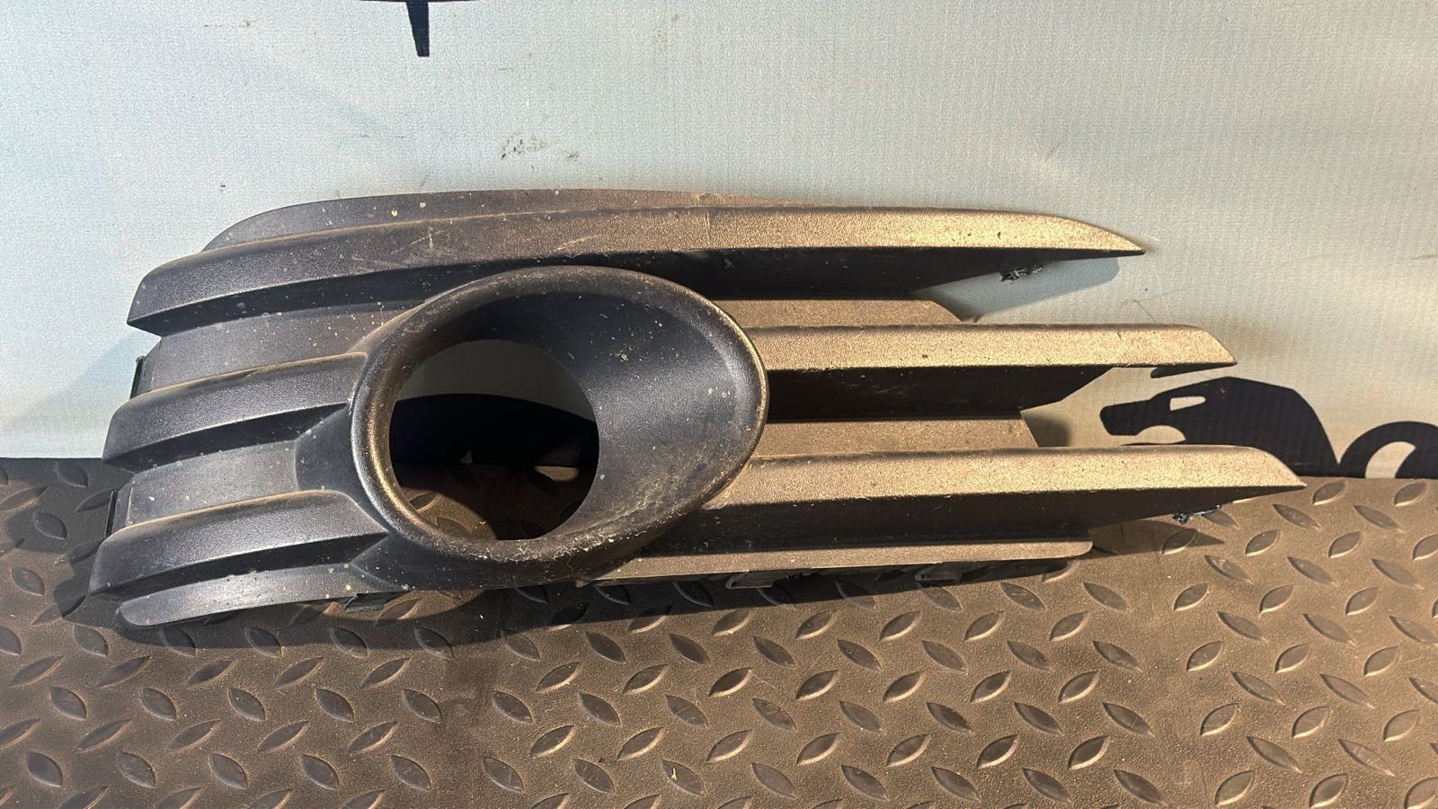 Решетка в бампер правая Opel Vectra/C 2002-2008