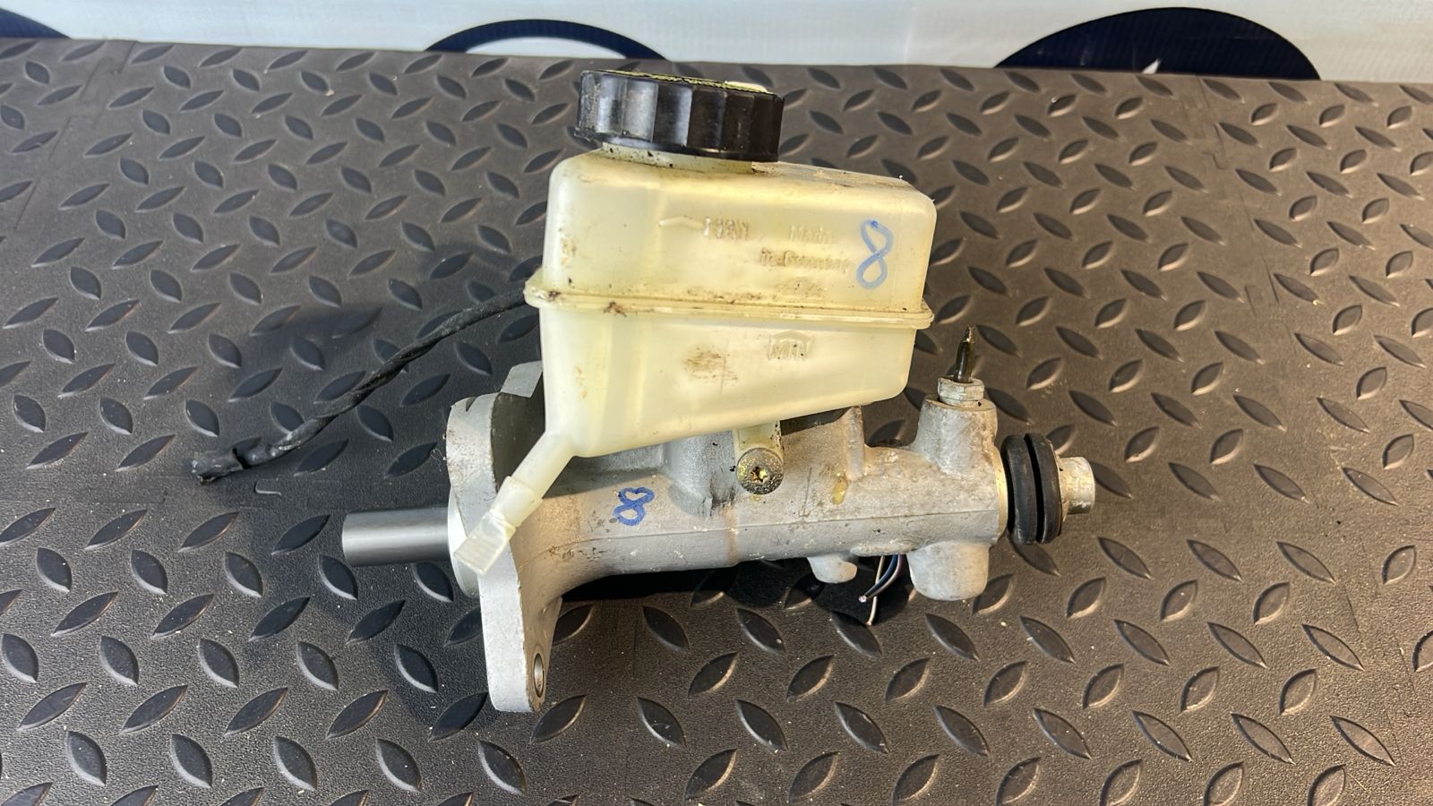 Цилиндр тормозной главный Mercedes C/W203 2000-2008